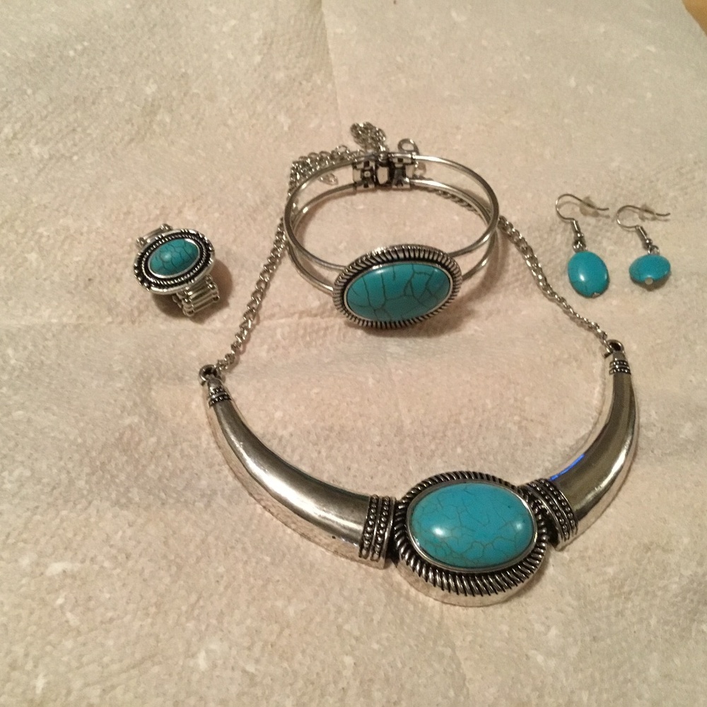 Beautiful 4 pieces